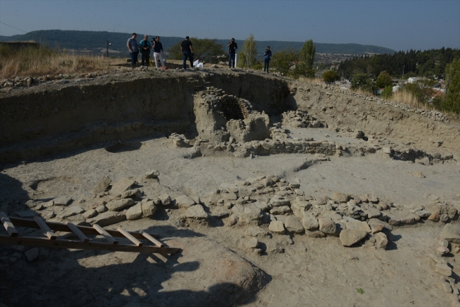 Maydos Kilisetepe Höyüğü'nde 4 bin yıllık savunma duvarı kalıntıları